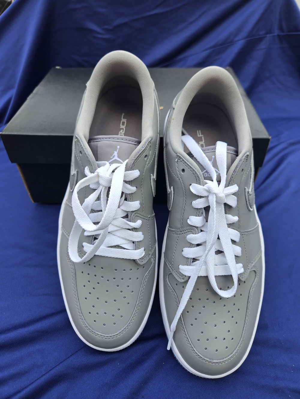 Jordan Men's Gray and White Low-Top Sneakers